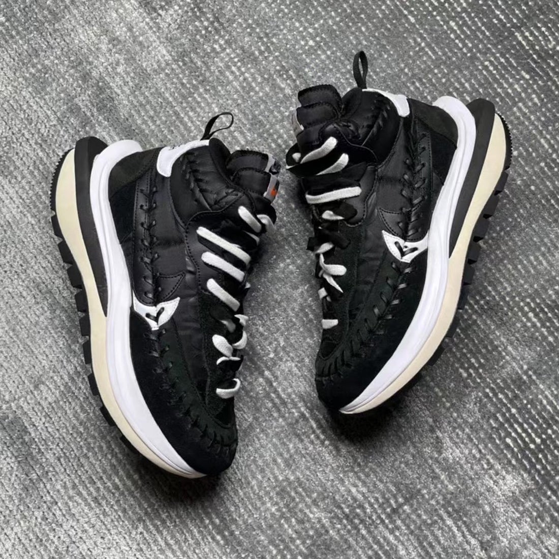 sacai,Nike,Jean Paul Gaultier 熟悉的唐老鸭后跟!sacai x Nike 三方联名最新实物曝光! sacai,Nike,Jean Paul Gaultier 熟悉的唐老鸭后跟!sacai x Nike 三方联名最新实物曝光!