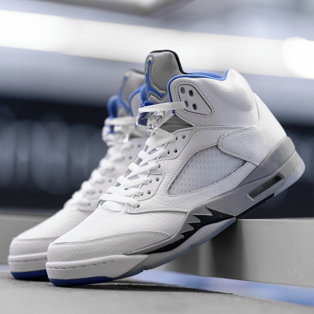 DD0587-140,AJ5,Air Jordan 5 DD0587-140 AJ5 清新白蓝!看看 Air Jordan 5 “Stealth 2.0” 实物美图吧! DD0587-140,AJ5,Air Jordan 5 DD0587-140 AJ5 清新白蓝!看看 Air Jordan 5 “Stealth 2.0” 实物美图吧!