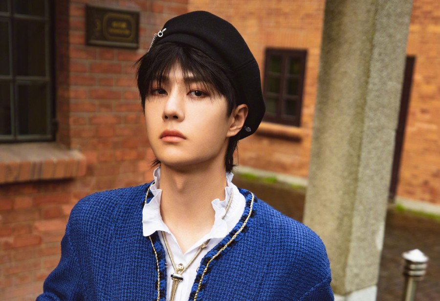 EVISU,CHANEL,王一博 王一博上身 CHANEL!网友:这下更买不起同款了! EVISU,CHANEL,王一博 王一博上身 CHANEL!网友:这下更买不起同款了!