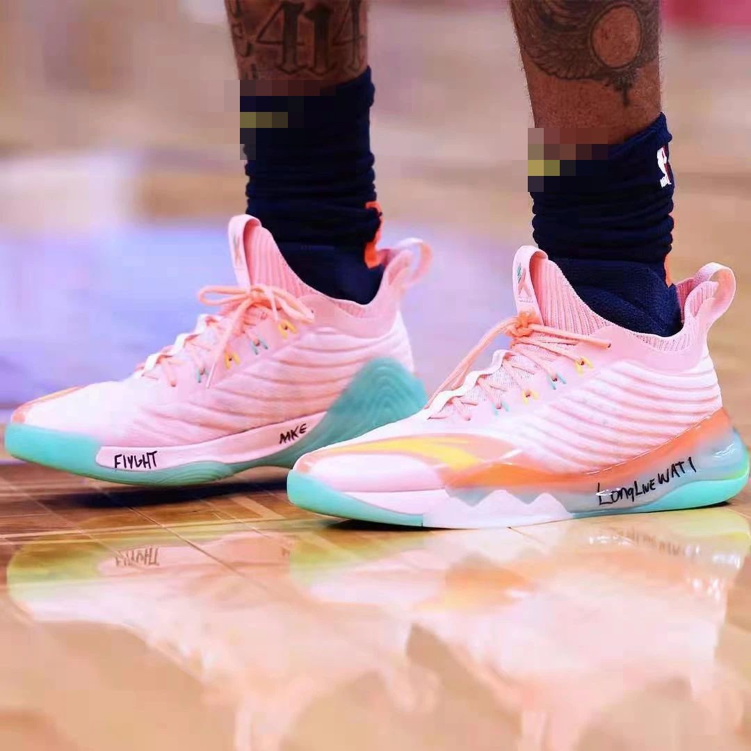 NBA,上脚,CJ 大 JB 上脚 PE 越看越香!国内什么时候能发售啊... NBA,上脚,CJ 大 JB 上脚 PE 越看越香!国内什么时候能发售啊...