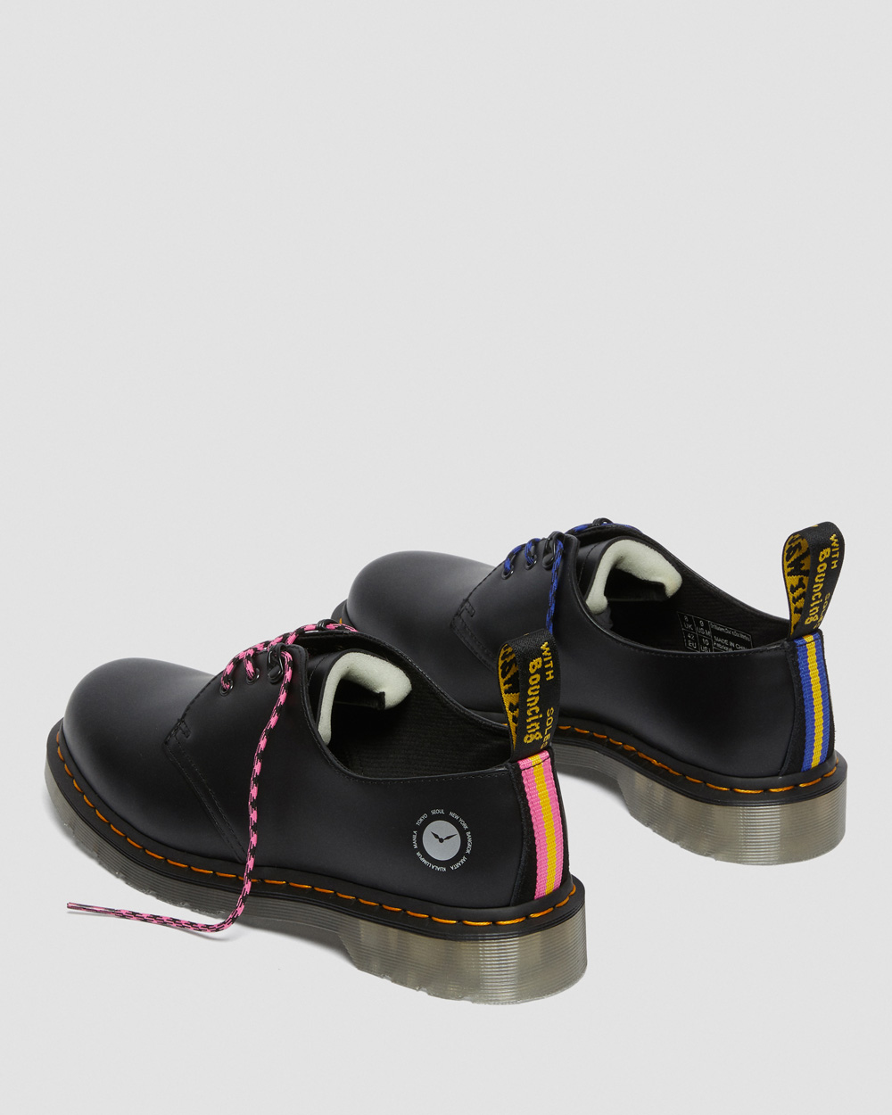 atmos,Dr. Martens,发售 atmos 联名新鞋本周发售!这次的鞋型可是难得一见! atmos,Dr. Martens,发售 atmos 联名新鞋本周发售!这次的鞋型可是难得一见!