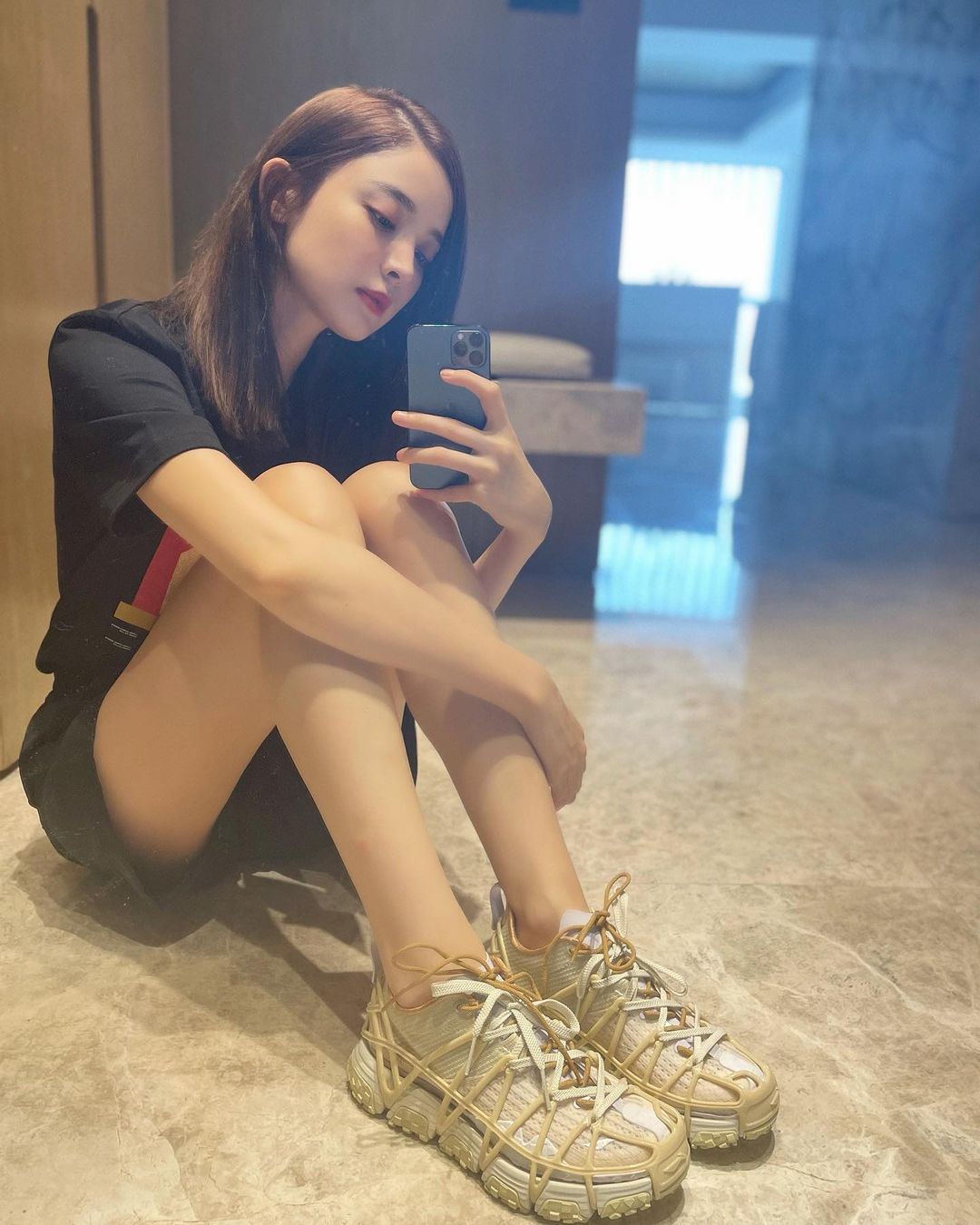 上脚,开箱,发售,Mix ACE,李宁 腿控福利!2000 万粉国民女神竟是隐藏鞋头!她这双鞋我等了整整十年! 上脚,开箱,发售,Mix ACE,李宁 腿控福利!2000 万粉国民女神竟是隐藏鞋头!她这双鞋我等了整整十年!