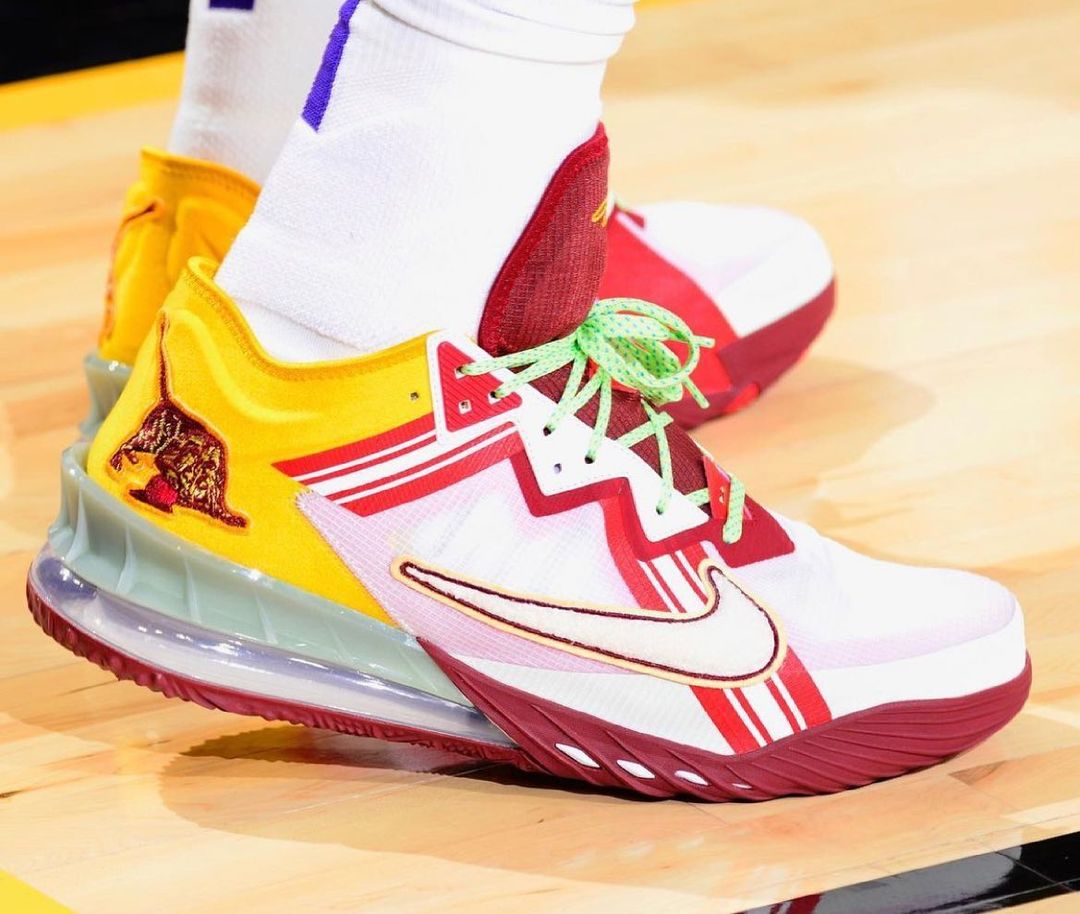 Nike,LeBron 18 Low,CV7562-102, 詹姆斯上脚全新联名 LeBron 18 Low!现已发售! Nike,LeBron 18 Low,CV7562-102, 詹姆斯上脚全新联名 LeBron 18 Low!现已发售!