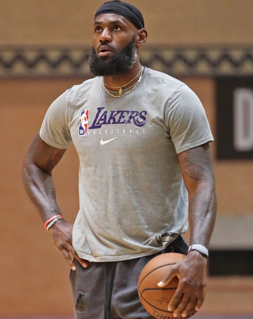 NBA,詹姆斯,PJ 塔克 ZK6 新配色看完就真香!论骚气还得看「鞋王」塔克! NBA,詹姆斯,PJ 塔克 ZK6 新配色看完就真香!论骚气还得看「鞋王」塔克!