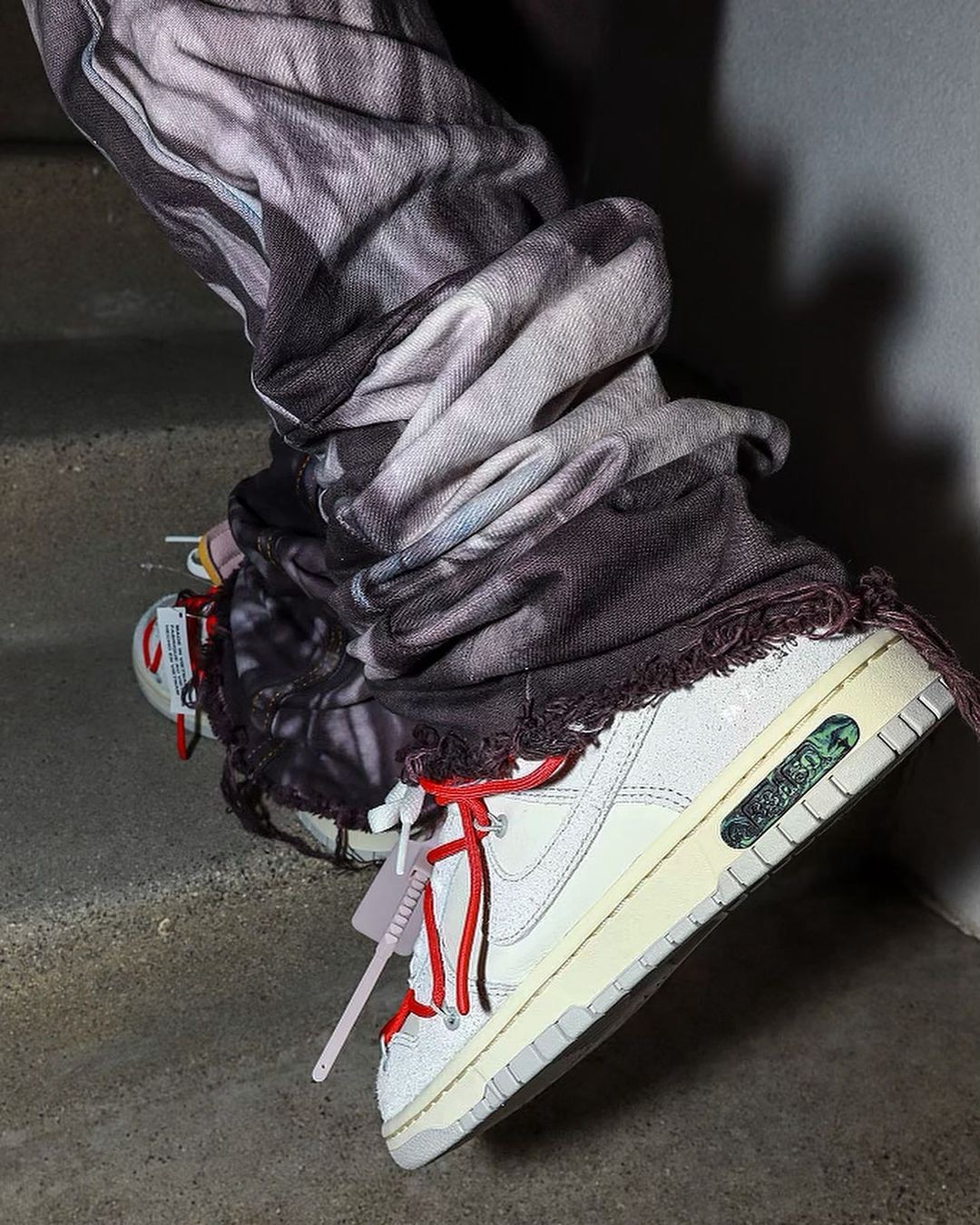 OFF-WHITE,Nike Dunk Low,The 50 随时可能突袭?!「THE 50」OW x Dunk Low 上脚图首次曝光! OFF-WHITE,Nike Dunk Low,The 50 随时可能突袭?!「THE 50」OW x Dunk Low 上脚图首次曝光!
