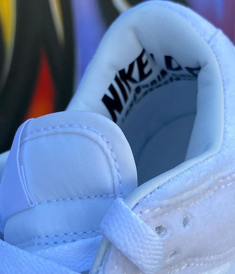 Dover Street Market,Nike Dunk 白丝绒装扮!DSM x Nike Dunk Low 最新实物曝光!今夏发售! Dover Street Market,Nike Dunk 白丝绒装扮!DSM x Nike Dunk Low 最新实物曝光!今夏发售!