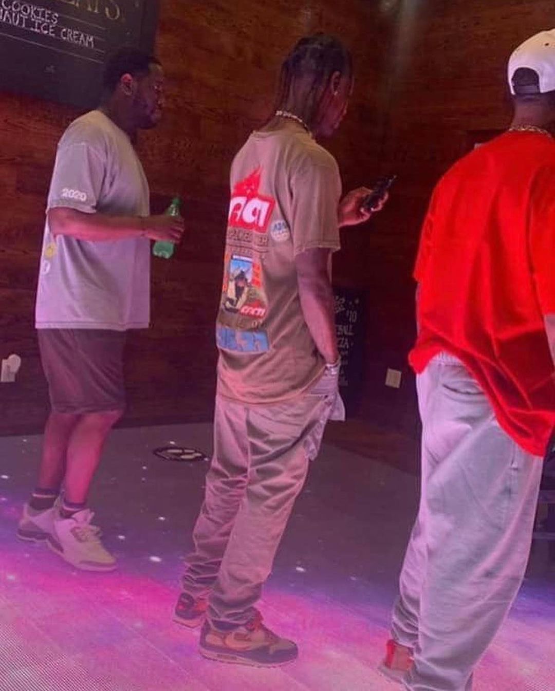 Travis Scott,Nike,Air Max 1 还有三款!TS x Air Max 1 最新上脚图曝光!你心动了吗? Travis Scott,Nike,Air Max 1 还有三款!TS x Air Max 1 最新上脚图曝光!你心动了吗?