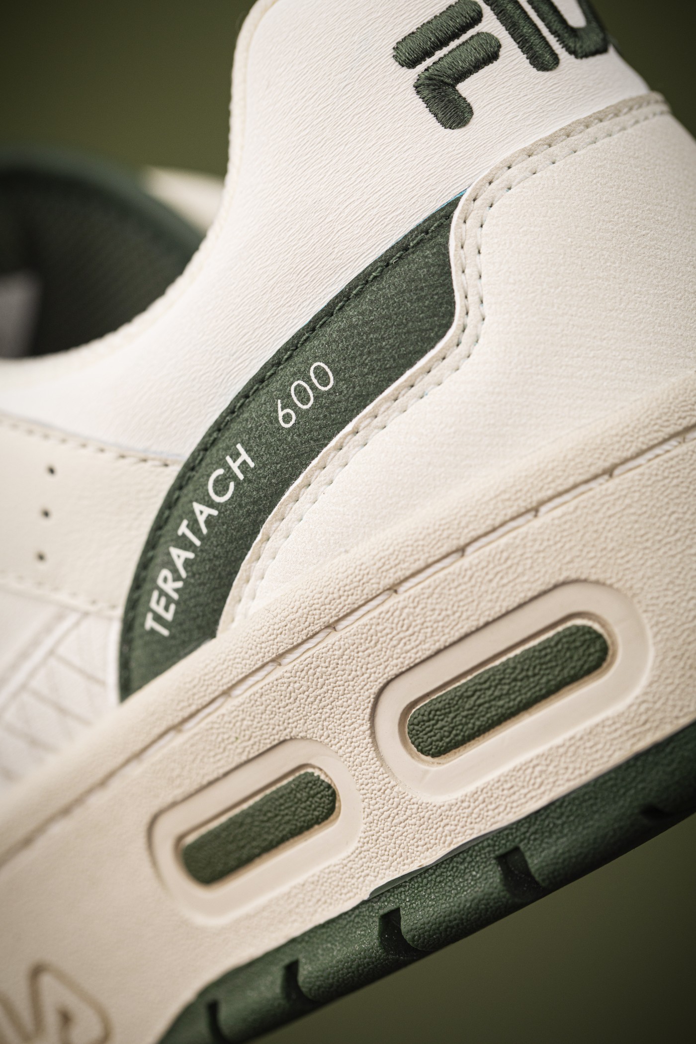 FILA FUSION,发售,TERATACH LOW 纯正 OG 质感!又一双经典球鞋复刻回归!脚感还更爽了! FILA FUSION,发售,TERATACH LOW 纯正 OG 质感!又一双经典球鞋复刻回归!脚感还更爽了!