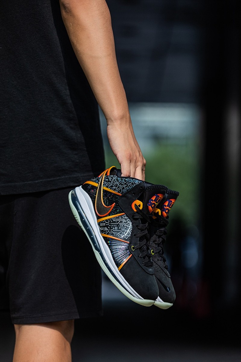 Nike,LeBron 8,Space Jam,DB1732 细节多到数不清!全新「大灌篮」LeBron 8 正式上架! Nike,LeBron 8,Space Jam,DB1732 细节多到数不清!全新「大灌篮」LeBron 8 正式上架!
