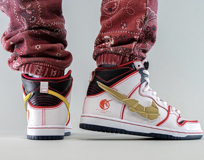 高达,Gundam,Nike,SB Dunk Hi,DH77 这就是男人的浪漫!高达联名 Dunk 实物上脚曝光! 高达,Gundam,Nike,SB Dunk Hi,DH77 这就是男人的浪漫!高达联名 Dunk 实物上脚曝光!