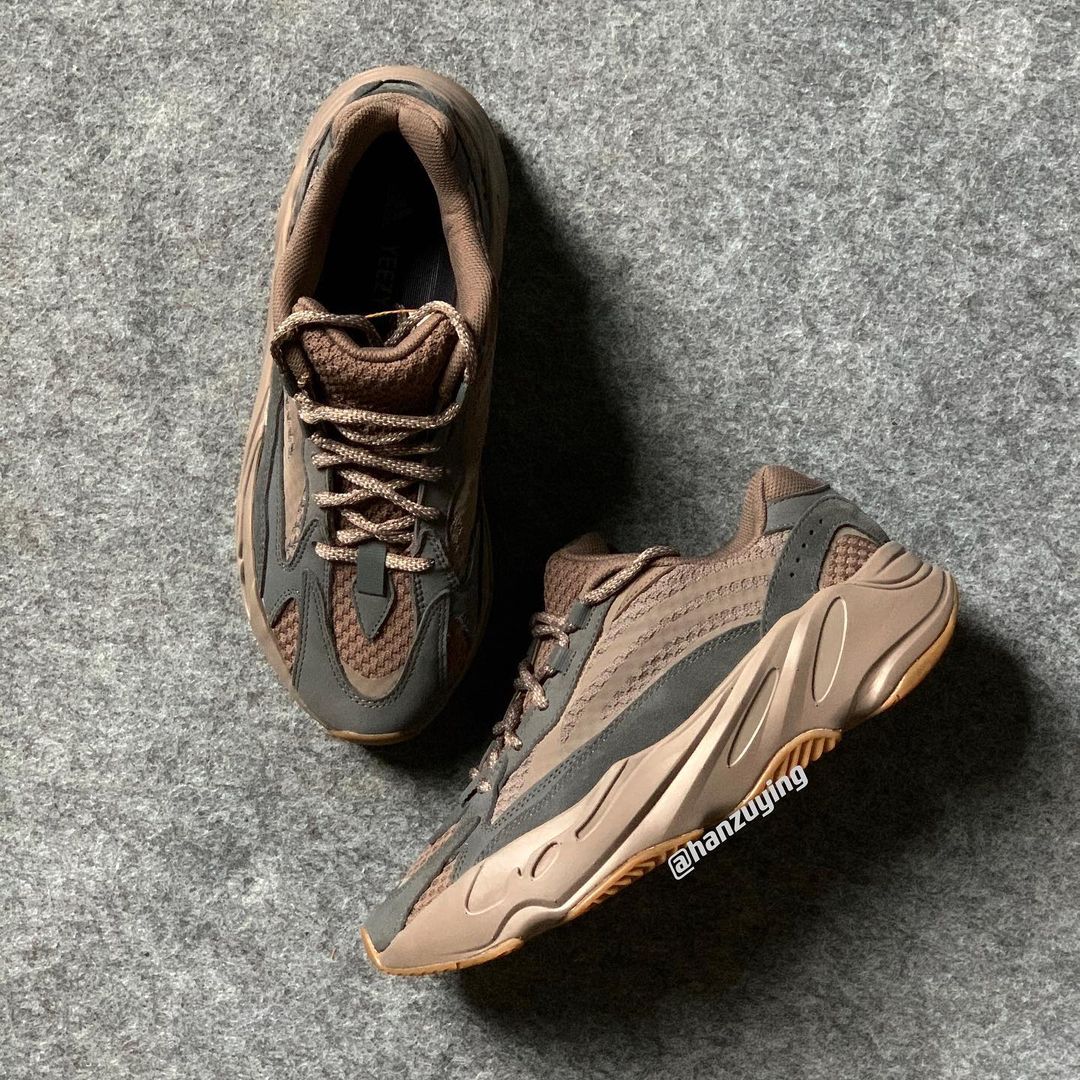 adidas,yeezy 700 V2,Mauve 又出新配色!Yeezy 700 V2 实物图曝光! adidas,yeezy 700 V2,Mauve 又出新配色!Yeezy 700 V2 实物图曝光!