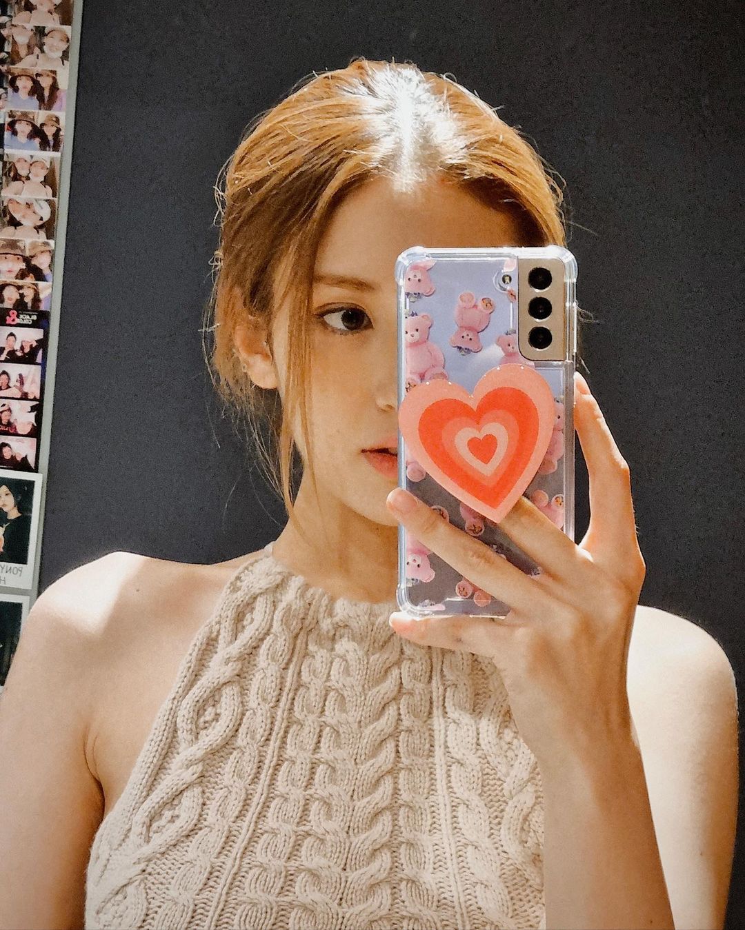 明星上脚,Somi,Tiffany,Nike,adidas, 细腰长腿的「人间芭比」!20 岁坐拥近千万粉丝!Somi 穿球鞋太会玩了! 明星上脚,Somi,Tiffany,Nike,adidas, 细腰长腿的「人间芭比」!20 岁坐拥近千万粉丝!Somi 穿球鞋太会玩了!