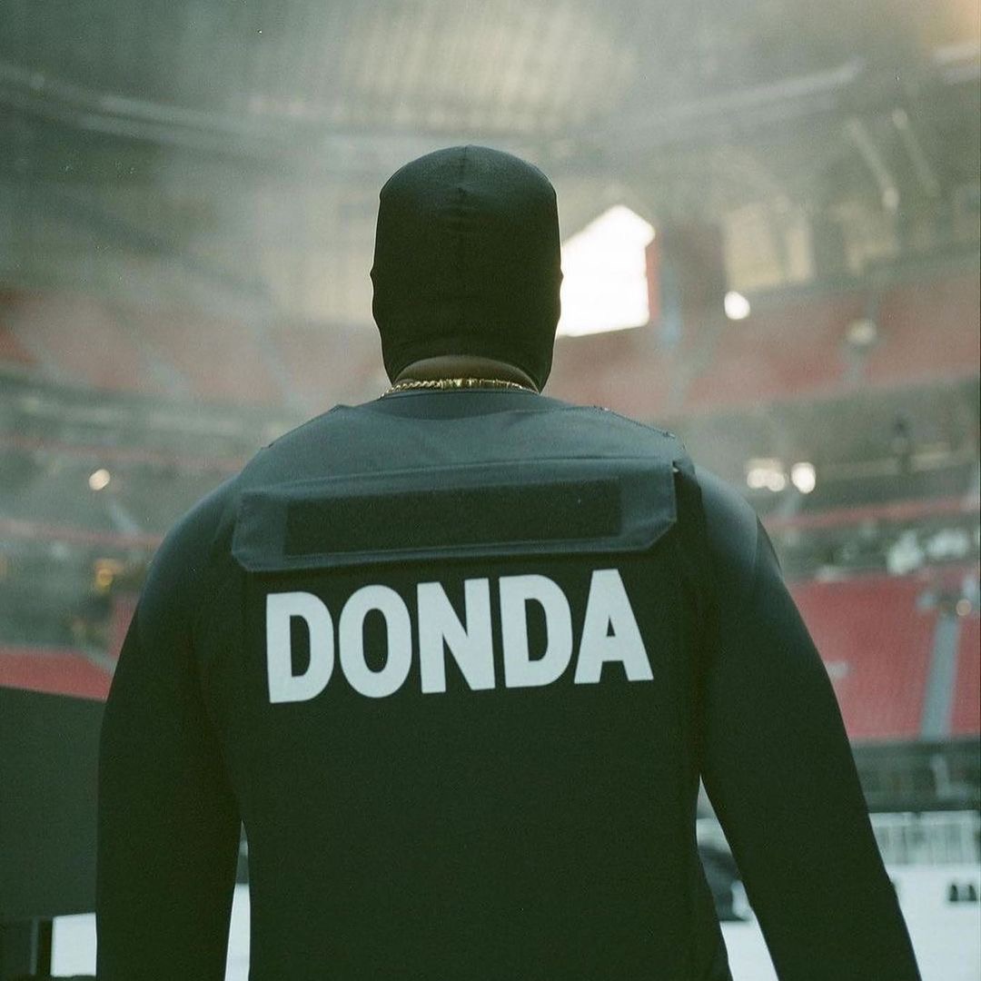 YZY Gap,Donda,kanye, 侃爷突袭卖货!全新 YZY Gap、Donda 周边发售信息曝光! YZY Gap,Donda,kanye, 侃爷突袭卖货!全新 YZY Gap、Donda 周边发售信息曝光!