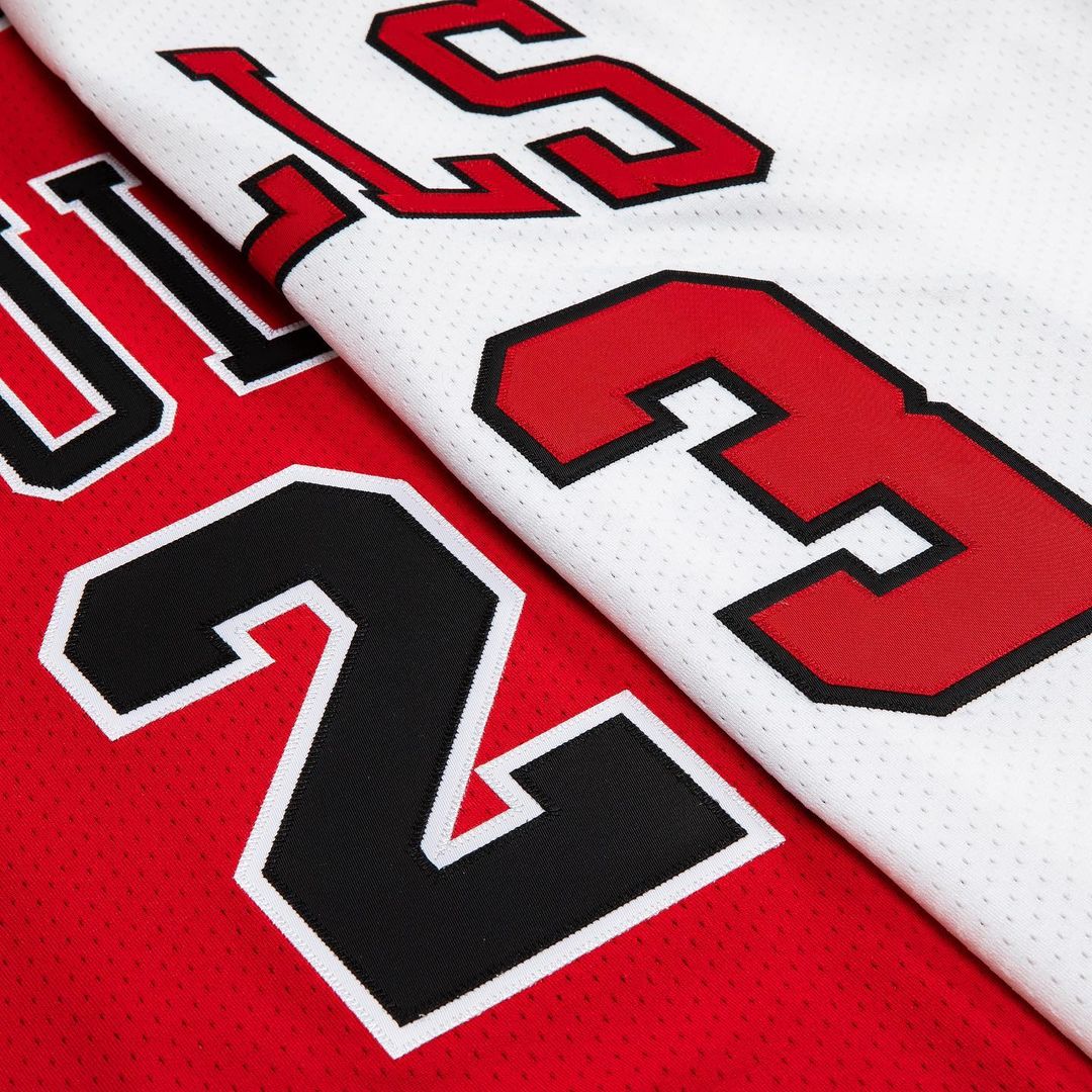 芝加哥,NBA,MITCHELL & NESS 元年芝加哥复刻!詹姆斯冠军 23 即将绝版!近期必入的经典这么多! 芝加哥,NBA,MITCHELL & NESS 元年芝加哥复刻!詹姆斯冠军 23 即将绝版!近期必入的经典这么多!