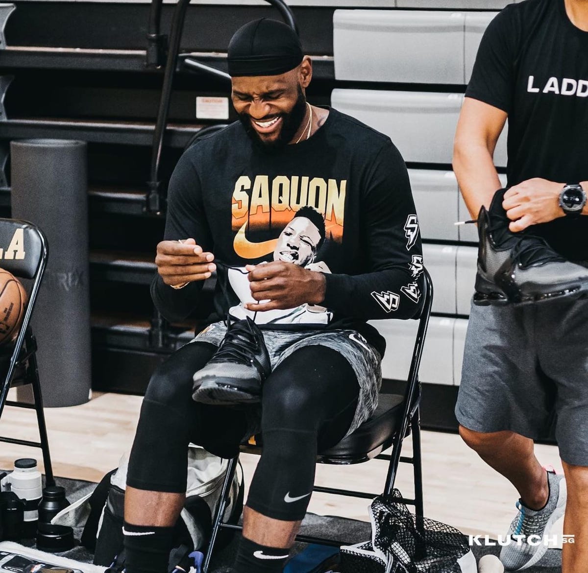 LeBron 19,Nike,上脚,明星 霸气外露!詹姆斯上脚亲晒 LeBron 19 实物!可给他乐坏了! LeBron 19,Nike,上脚,明星 霸气外露!詹姆斯上脚亲晒 LeBron 19 实物!可给他乐坏了!