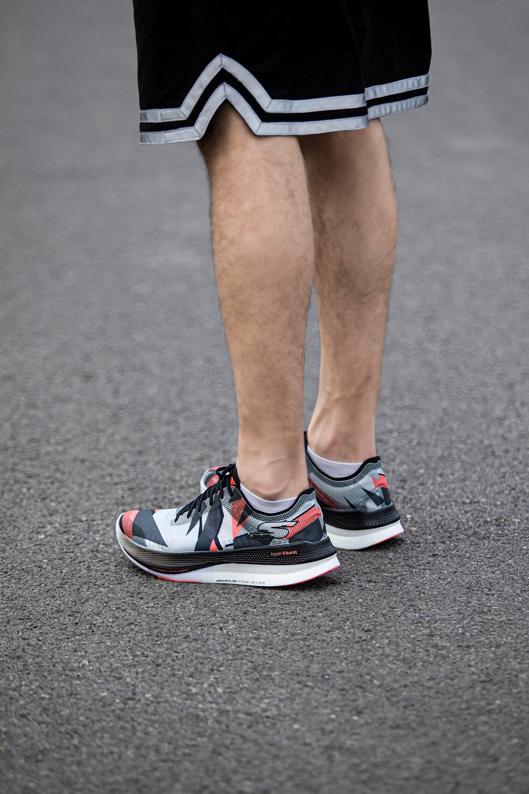 SKECHERS,SPEED FREEK,飞客 超大碳板 + 双层缓震!全新「顶配跑鞋」悄悄上架! SKECHERS,SPEED FREEK,飞客 超大碳板 + 双层缓震!全新「顶配跑鞋」悄悄上架!