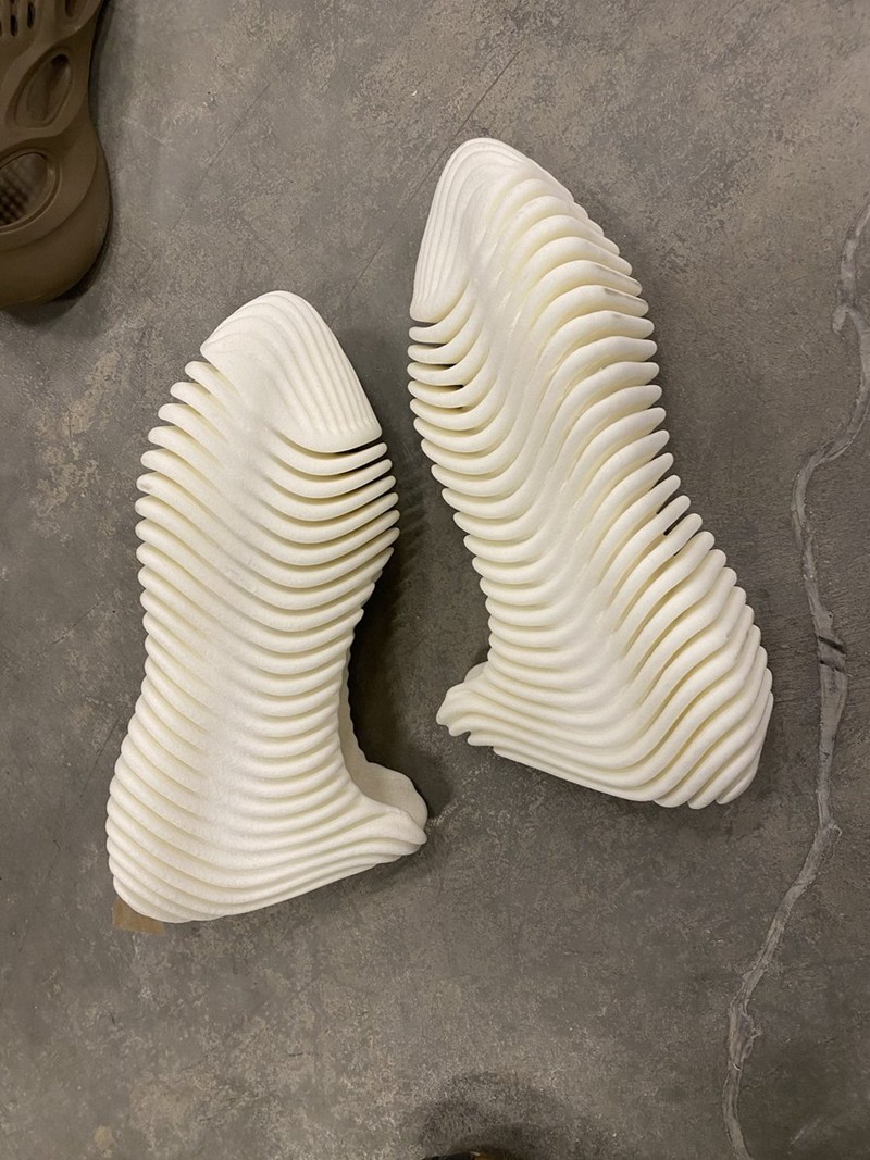 Yeezy,侃爷,罗斯 Yeezy 首款联名鞋再曝新图!调色盘实锤了! Yeezy,侃爷,罗斯 Yeezy 首款联名鞋再曝新图!调色盘实锤了!