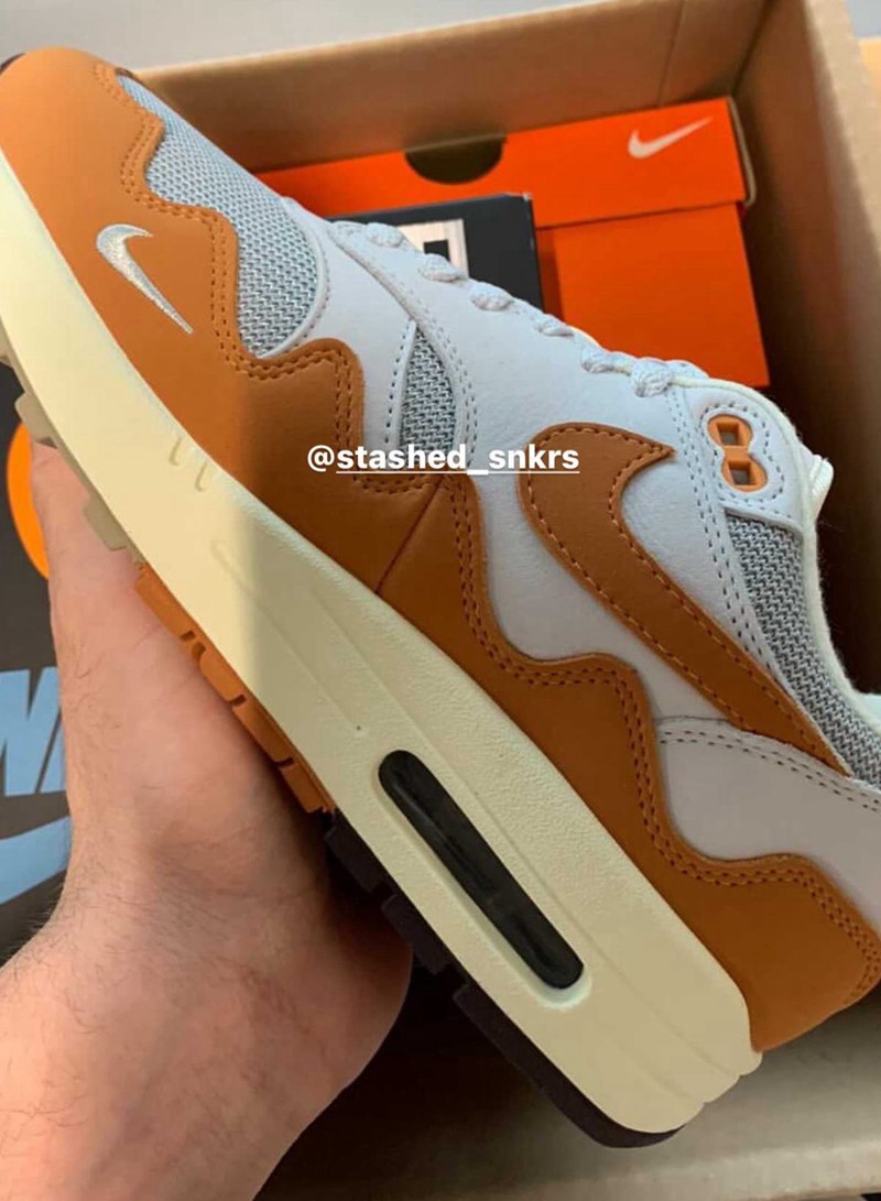 Patta x Nike,Air Max 1 Nike 新联名上脚照曝光!「海浪灯芯绒」你打几分? Patta x Nike,Air Max 1 Nike 新联名上脚照曝光!「海浪灯芯绒」你打几分?