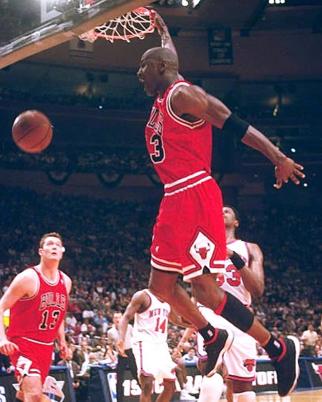 Air Jordan 11 Low IE,AJ11,Bred 乔丹赛场亲穿!特别版 AJ11 本周终于要发售了! Air Jordan 11 Low IE,AJ11,Bred 乔丹赛场亲穿!特别版 AJ11 本周终于要发售了!