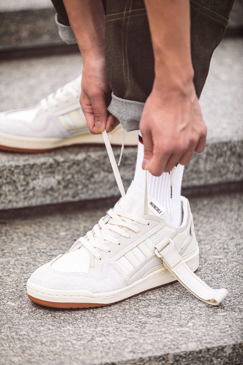 adidas,CONFIRMED,INVINCIBLE,Fo 阿迪「只送不卖」的联名鞋又来了!这次还是亲友限定版本! adidas,CONFIRMED,INVINCIBLE,Fo 阿迪「只送不卖」的联名鞋又来了!这次还是亲友限定版本!
