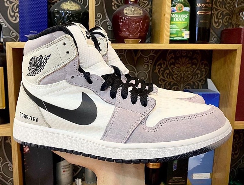 Air Jordan,DB2889-100,Gore-Tex 清爽浅色装扮!全新配色「雨鞋」AJ1 实物曝光!你打几分? Air Jordan,DB2889-100,Gore-Tex 清爽浅色装扮!全新配色「雨鞋」AJ1 实物曝光!你打几分?