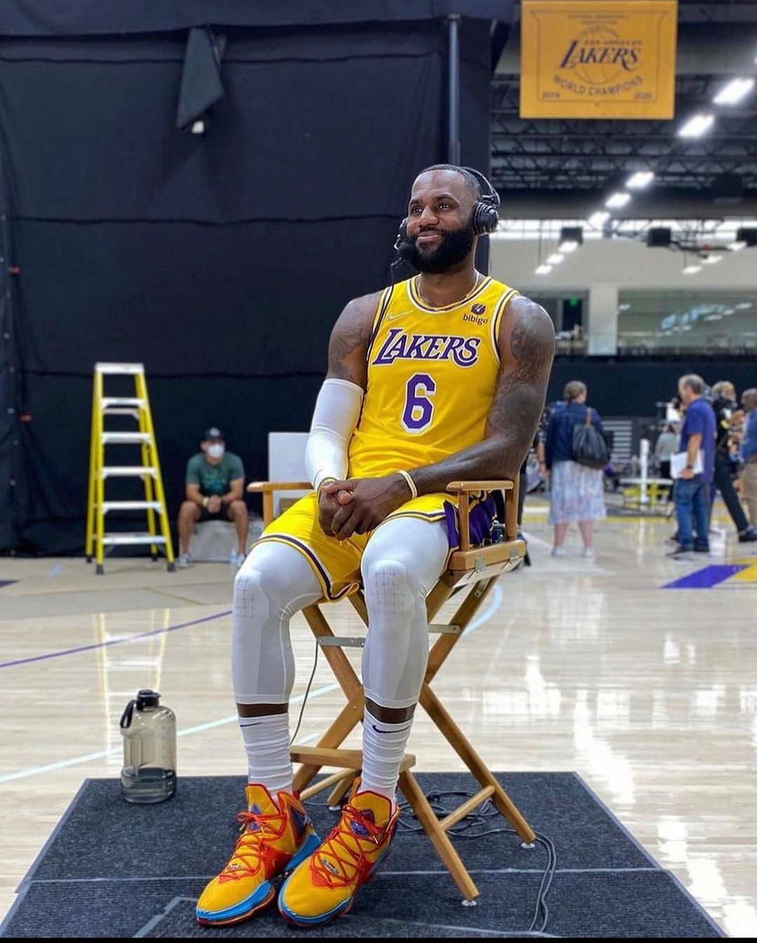 Nike,LeBron 19 詹姆斯亲自上脚!全新「大灌篮」LeBron 19 实物首次曝光! Nike,LeBron 19 詹姆斯亲自上脚!全新「大灌篮」LeBron 19 实物首次曝光!