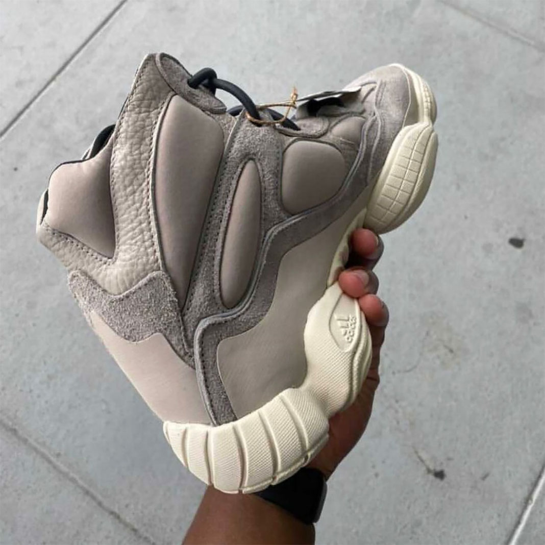 adidas,Yeezy 500 High,Mist Sto 素雅气质!高帮 Yeezy 500 实物曝光!本月发售! adidas,Yeezy 500 High,Mist Sto 素雅气质!高帮 Yeezy 500 实物曝光!本月发售!
