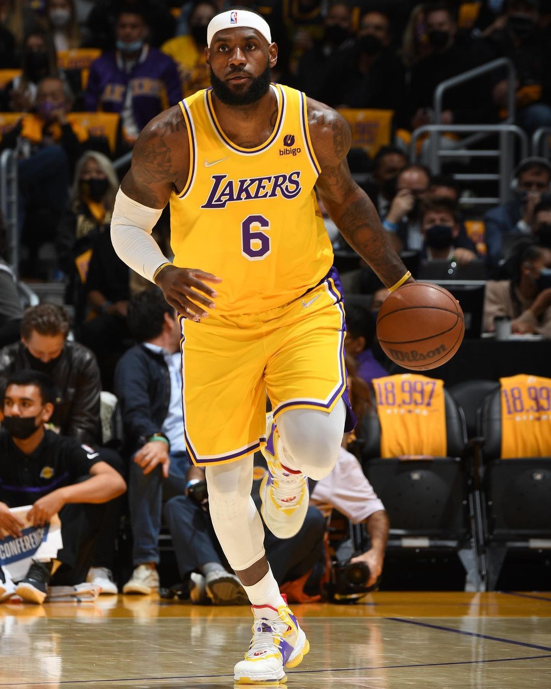 NBA,NBA 上脚,球员上脚 NBA 新赛季球鞋上脚!哈登上脚曝光「下一代」战靴! NBA,NBA 上脚,球员上脚 NBA 新赛季球鞋上脚!哈登上脚曝光「下一代」战靴!