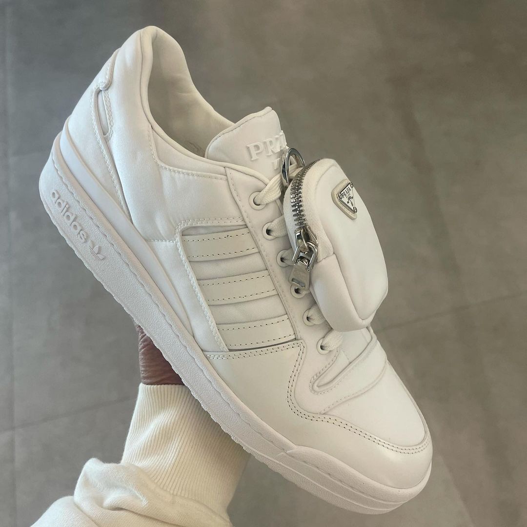 Prada,adidas,发售 近期最火鞋型!Prada x adidas 新鞋清晰实物曝光!又是球鞋带兜! Prada,adidas,发售 近期最火鞋型!Prada x adidas 新鞋清晰实物曝光!又是球鞋带兜!
