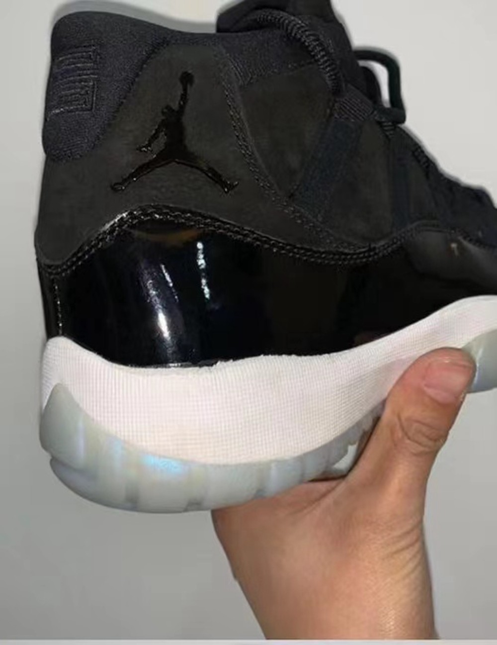 AJ11 变色龙 + 大灌篮!全新 AJ11 曝光!明年能发售吗? AJ11 变色龙 + 大灌篮!全新 AJ11 曝光!明年能发售吗?