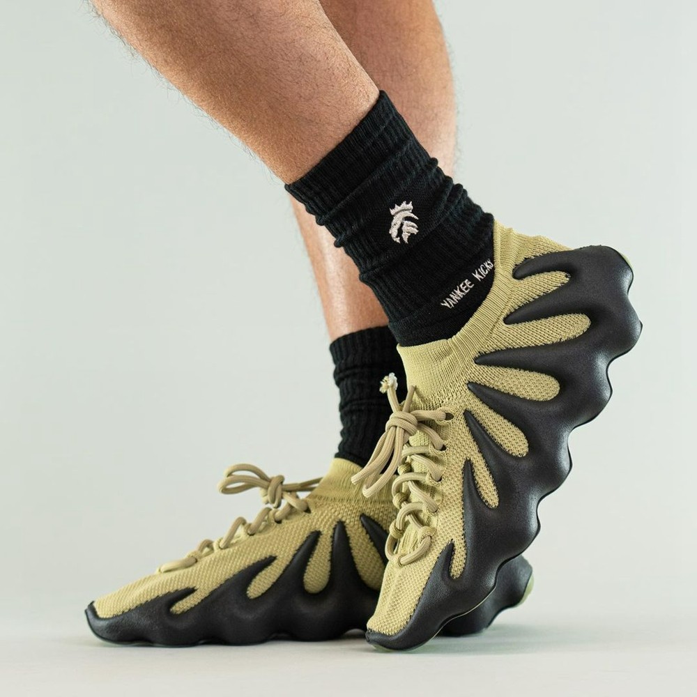 adidas,Yeezy 450,Black Resin 「小笼包」Yeezy 450 新配色实物曝光!网友:这颜值爱不动啊… adidas,Yeezy 450,Black Resin 「小笼包」Yeezy 450 新配色实物曝光!网友:这颜值爱不动啊…