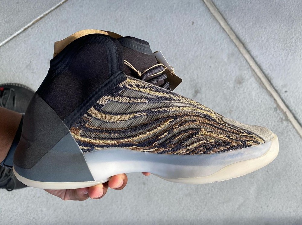 adidas,Yeezy Quantum,Amber Tin 「黄斑马」 即将登场!全新 Yeezy Quantum 实物曝光! adidas,Yeezy Quantum,Amber Tin 「黄斑马」 即将登场!全新 Yeezy Quantum 实物曝光!