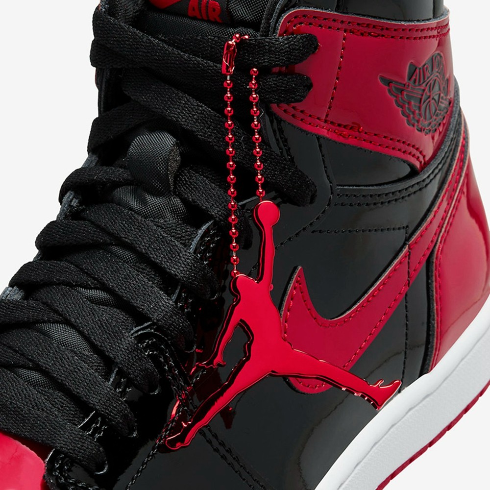 Air Jordan 1 High OG,皇家蓝 又一双 “出必入” 诞生?全新「漆皮皇家蓝」AJ1 首次曝光! Air Jordan 1 High OG,皇家蓝 又一双 “出必入” 诞生?全新「漆皮皇家蓝」AJ1 首次曝光!
