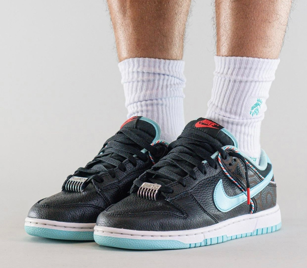 Nike,Dunk Low,Barber Shop,DH76 鞋头带剃刀!「理发店」Dunk 上脚有内味儿了! Nike,Dunk Low,Barber Shop,DH76 鞋头带剃刀!「理发店」Dunk 上脚有内味儿了!