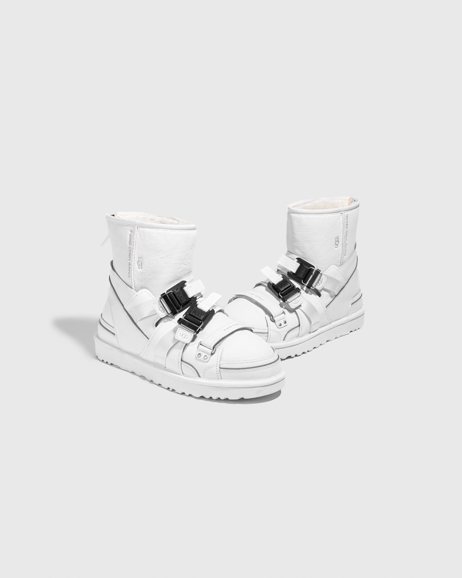 UGG,Feng Chen Wang,开箱,上脚,发售 一年四季都能穿!这样的 UGG 还是头一次见!最新联名开箱上脚! UGG,Feng Chen Wang,开箱,上脚,发售 一年四季都能穿!这样的 UGG 还是头一次见!最新联名开箱上脚!