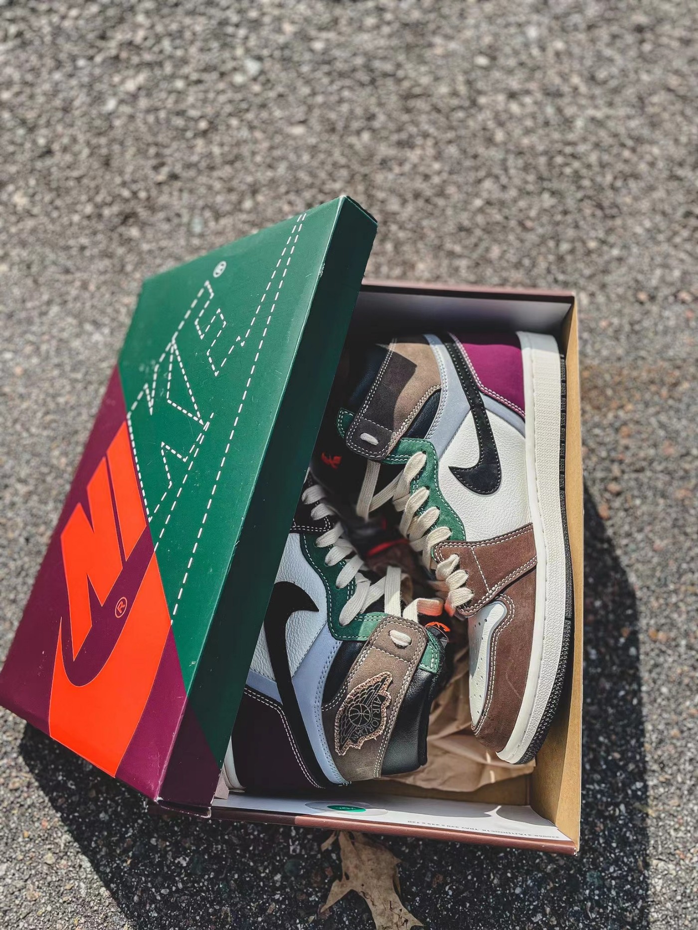 Air Jordan 1,AJ1,Hand Crafted, 「拼接小倒钩」AJ1 本周发售!看完实物图更想要了! Air Jordan 1,AJ1,Hand Crafted, 「拼接小倒钩」AJ1 本周发售!看完实物图更想要了!