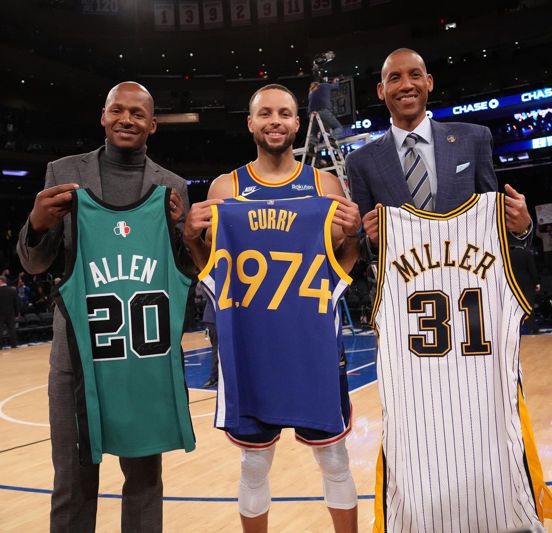 Under Armour,Curry 9 库里加冕 NBA 历史三分王!全新 Curry 9 开始预售! Under Armour,Curry 9 库里加冕 NBA 历史三分王!全新 Curry 9 开始预售!