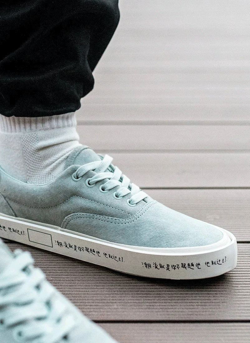 虎年,Vans 「虎年限定」就这?看完鞋底直接打脸!连续四年都被这个牌子拿捏! 虎年,Vans 「虎年限定」就这?看完鞋底直接打脸!连续四年都被这个牌子拿捏!