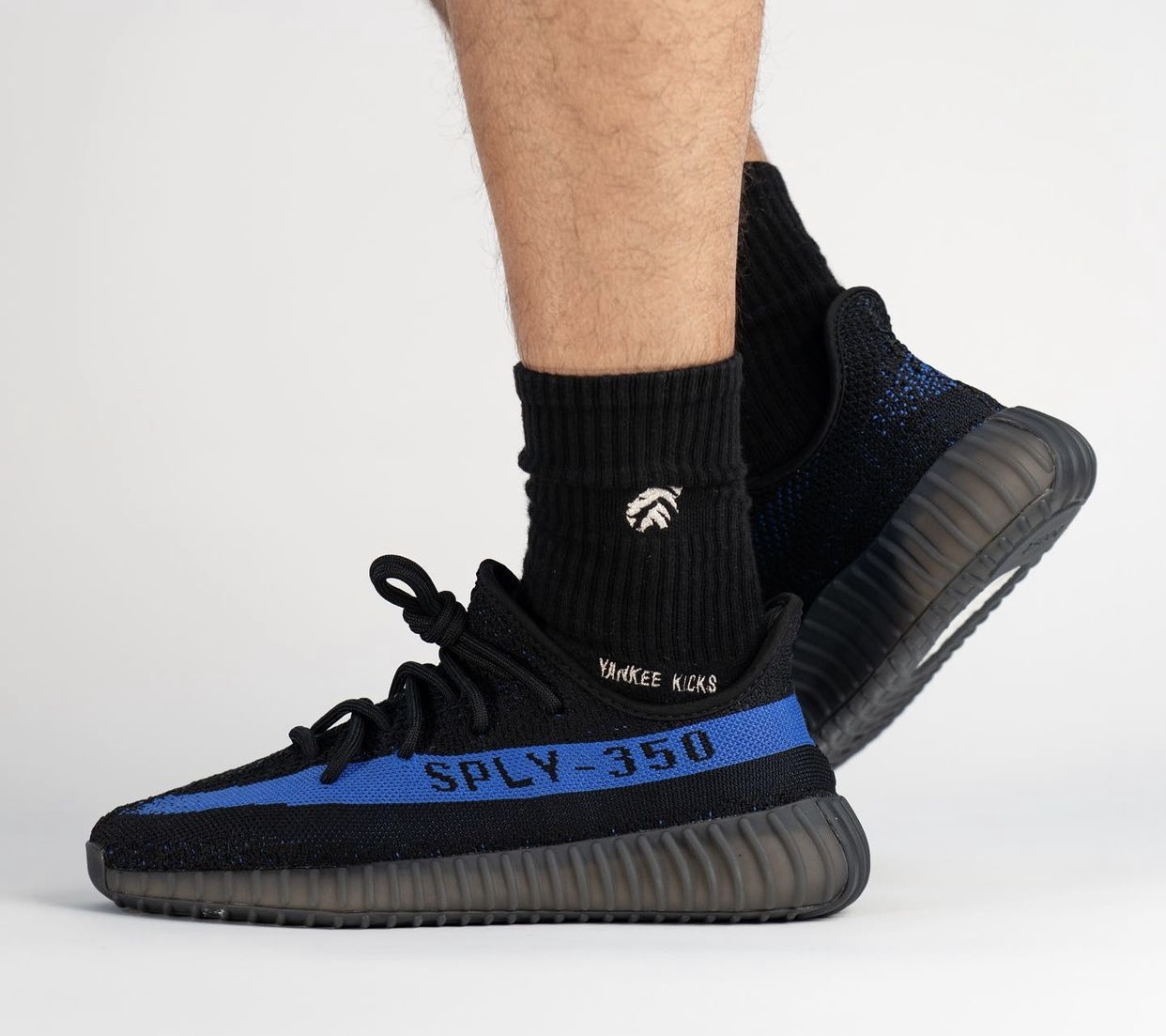 GY7164,Yeezy Boost 350 V2,adid 明年发售!黑蓝「油漆条」Yeezy 350 V2 上脚曝光! GY7164,Yeezy Boost 350 V2,adid 明年发售!黑蓝「油漆条」Yeezy 350 V2 上脚曝光!