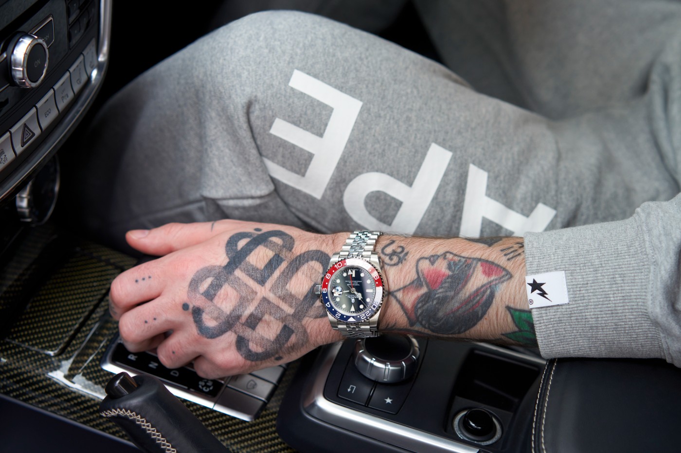 TYPE 2 BAPEX®,BAPE,猿力士 今天发售!每次都难抢的 BAPE「猿力士」新系列来了! TYPE 2 BAPEX®,BAPE,猿力士 今天发售!每次都难抢的 BAPE「猿力士」新系列来了!