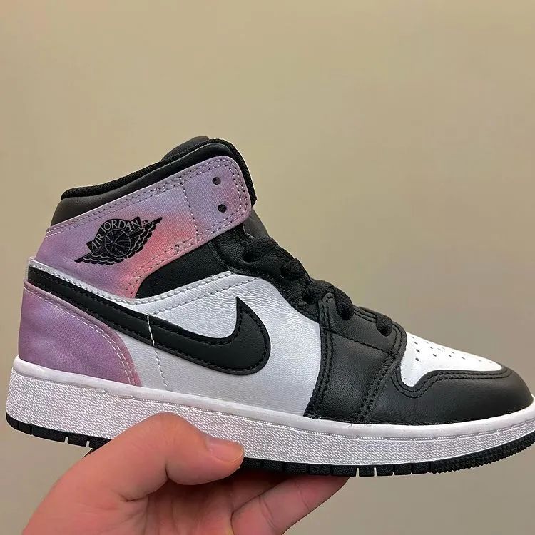 AJ,AJ1 Mid,Zen Master 神仙颜值!「星空扎染」AJ1 实物首次曝光!但是... AJ,AJ1 Mid,Zen Master 神仙颜值!「星空扎染」AJ1 实物首次曝光!但是...