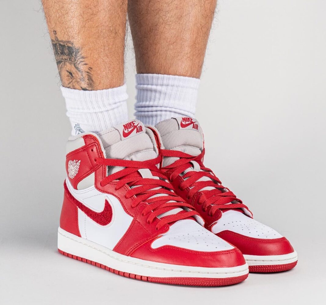 DJ4891-061,Chenille,Air Jordan 摇粒绒 + 灯芯绒!全新 AJ1 实物上脚首次曝光! DJ4891-061,Chenille,Air Jordan 摇粒绒 + 灯芯绒!全新 AJ1 实物上脚首次曝光!