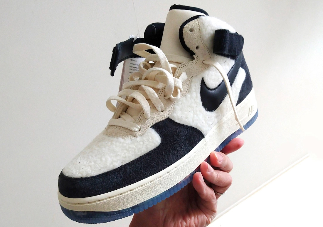 Panda,AF1,Air Force 1,AF1 Mid 真·熊猫配色!这双 AF1 太萌了!鞋垫鞋底暗藏熊猫细节! Panda,AF1,Air Force 1,AF1 Mid 真·熊猫配色!这双 AF1 太萌了!鞋垫鞋底暗藏熊猫细节!