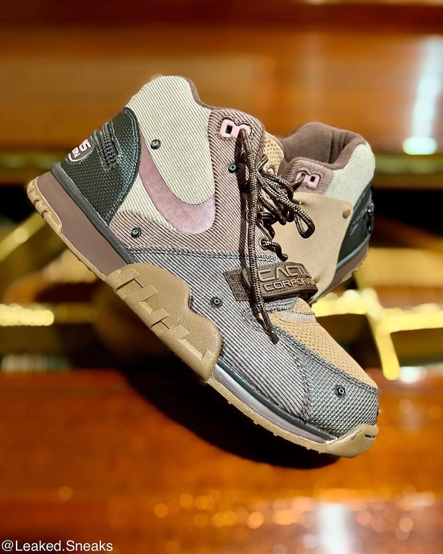 Nike,Air Trainer 1,Travis Scot 又有消息了?!TS x Air Trainer 最新实物曝光! Nike,Air Trainer 1,Travis Scot 又有消息了?!TS x Air Trainer 最新实物曝光!