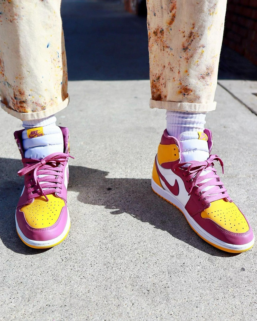 Air Jordan 1 High OG,Brotherho 实物上脚再次曝光!全新「兄弟会」AJ1 月底发售! Air Jordan 1 High OG,Brotherho 实物上脚再次曝光!全新「兄弟会」AJ1 月底发售!