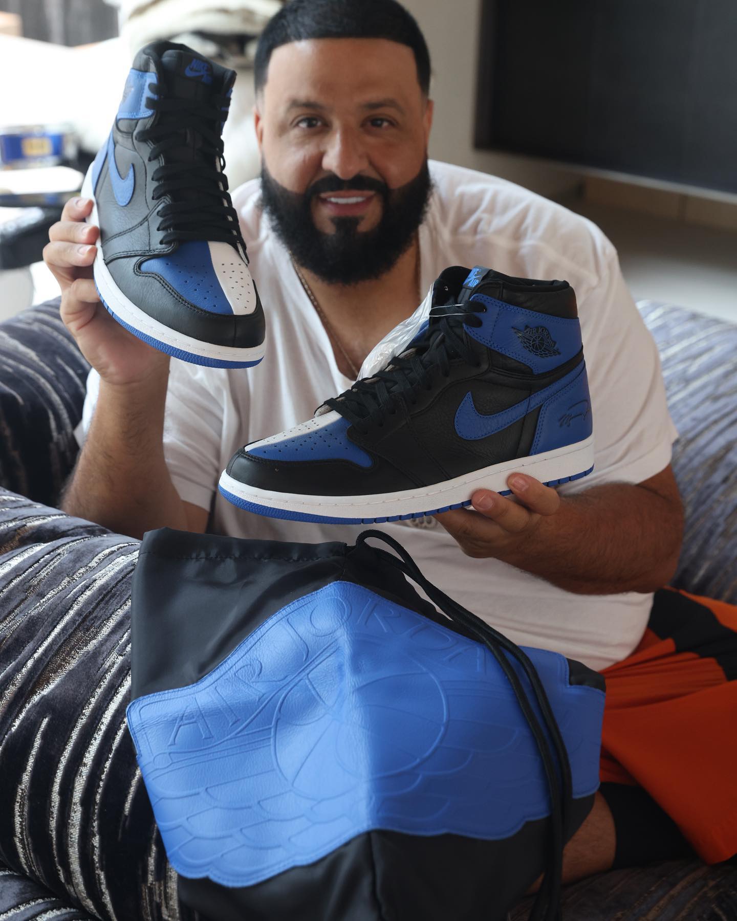 AJ,Air Jordan 1,Board of Gover DJ Khaled 晒狠货!「黑蓝 + 闪电」AJ1 实物曝光!只可惜... AJ,Air Jordan 1,Board of Gover DJ Khaled 晒狠货!「黑蓝 + 闪电」AJ1 实物曝光!只可惜...
