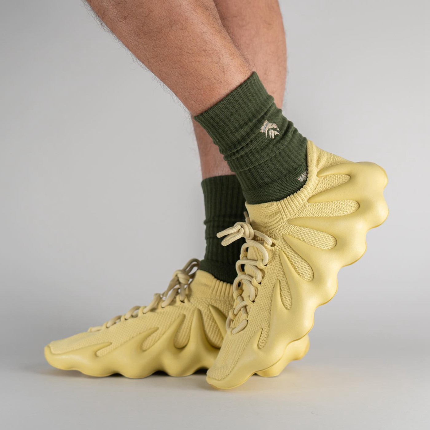 adidas Originals,Yeezy 450,Yel 「芝士奶油包」你觉得如何?全新 Yeezy 450 上脚图曝光! adidas Originals,Yeezy 450,Yel 「芝士奶油包」你觉得如何?全新 Yeezy 450 上脚图曝光!
