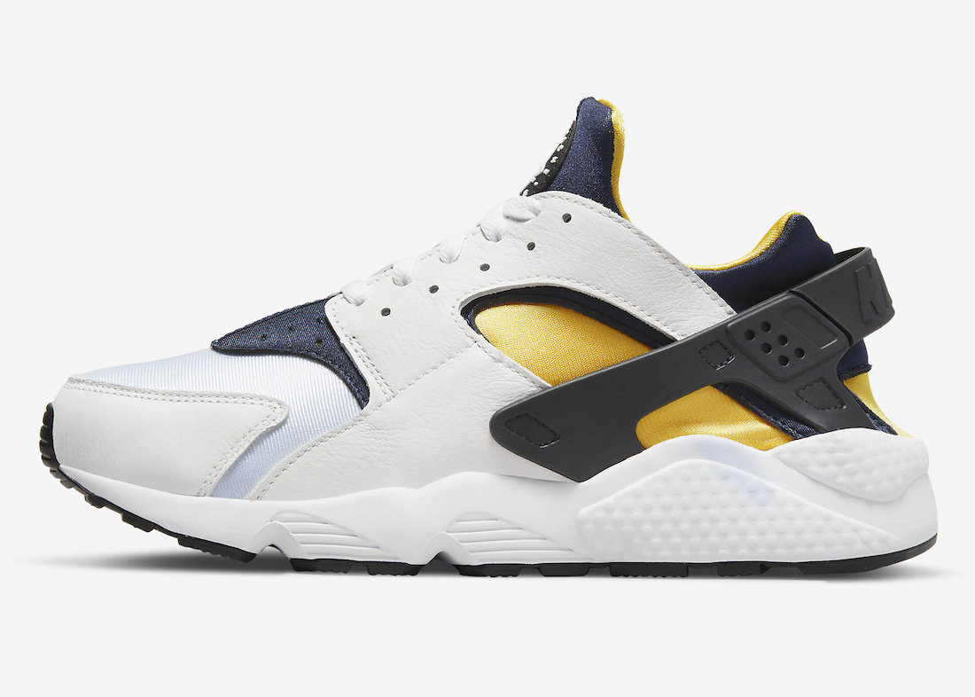 Nike,Air Huarache,DD1068-107,M 密歇根 PE 同款配色!全新 Nike Air Huarache 官图曝光! Nike,Air Huarache,DD1068-107,M 密歇根 PE 同款配色!全新 Nike Air Huarache 官图曝光!