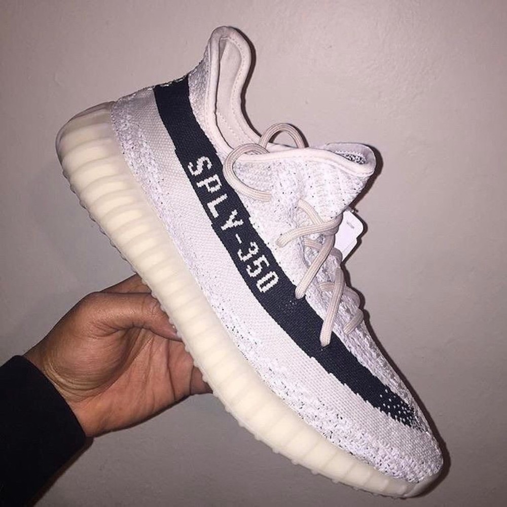 adidas,Yeezy Boost 350 V2,Beig 「黑黄油漆条」Yeezy 350 V2 首次曝光!网友:这颜值... adidas,Yeezy Boost 350 V2,Beig 「黑黄油漆条」Yeezy 350 V2 首次曝光!网友:这颜值...