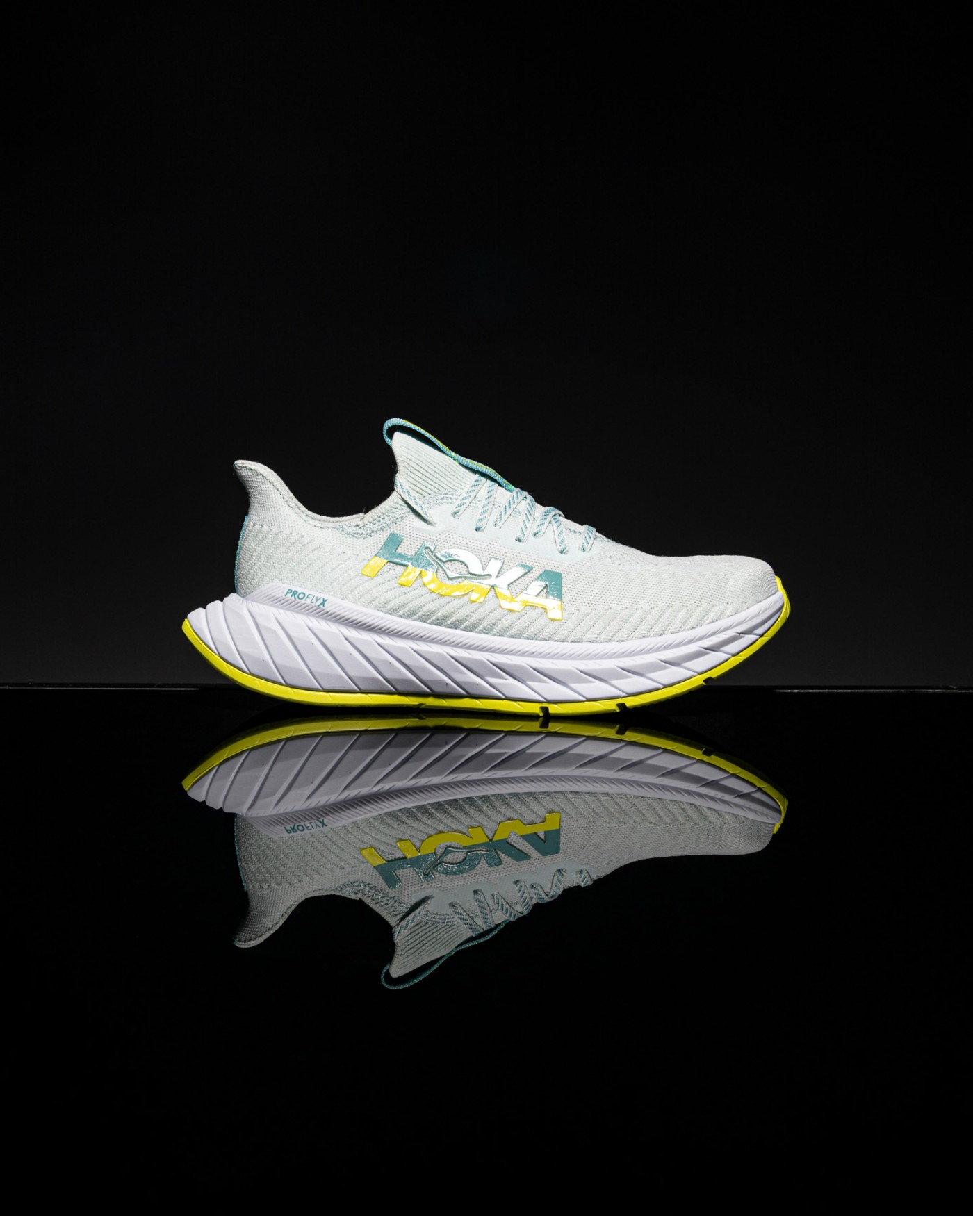 Carbon X 3,HOKA ONE ONE,开箱 脚感令人意外!HOKA「新超跑」升级回归!入手链接有了! Carbon X 3,HOKA ONE ONE,开箱 脚感令人意外!HOKA「新超跑」升级回归!入手链接有了!